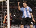 Messi - Higuain tung hứng, Argentina đại thắng