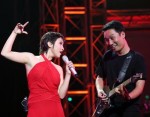Anh Quân và Mỹ Linh trên sân khấu