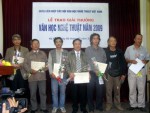 Trao giải thưởng năm 2009 của UBTQ Liên hiệp các Hội VHNT Việt Nam