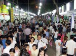 Các kỳ hội sách tại TP HCM luôn thu hút đông đảo độc giả tham gia. Ảnh: Anh Vân