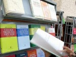 Để có một nền văn học “sạch”