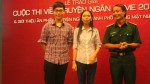 Ba tác giả đoạt giải cao nhất của cuộc thi:  Đặng Thanh Trường (giải nhì), Võ Diệu Thanh (giải nhất) và Ngô Tiến Minh (giải nhì) (từ trái qua) - Ảnh: T.Huệ
