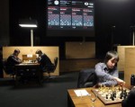 Aronian và Carlsen bắt đầu tách nhóm