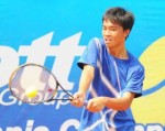Tay vợt Việt Nam ngã gãy tay ở Thái Lan
