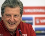 Hodgson cười khẩy trước tin 'Anh sợ Montenegro'