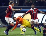 Messi dọa 'kết liễu' Milan trên sân Nou Camp