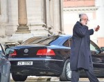 Volkswagen giản dị của Giáo hoàng ngày đầu nhậm chức