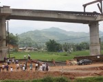 Sập dầm cầu vượt cao tốc Nội Bài - Lào Cai
