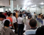Hàng trăm ôtô cũ sang tên mỗi ngày ở Sài Gòn
