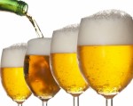 Nguyên nhân bia rót ra cốc ngon hơn uống từ lon
