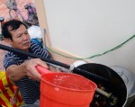 Hàng nghìn dân thủ đô ăn uống bằng nước ao tù