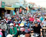 Người dân đổ về TP HCM sau kỳ nghỉ lễ