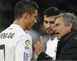 Mourinho và Ronaldo lĩnh án