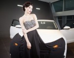 Người đẹp kiêu sa bên Audi A6