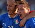Italy hòa sốc với 'đội bóng tí hon'