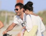 Lampard tươi rói bên vợ sắp cưới