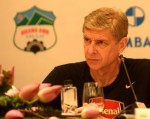 HLV Wenger: 'Tôi yêu Việt Nam từ nhỏ'