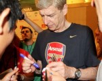 'Running man' gặp riêng HLV Wenger ở Mỹ Đình