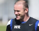 Ferdinand trách Rooney 'đứng núi này trông núi nọ'