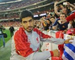 Arsenal lần thứ ba hỏi mua Suarez