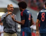 Bayern và Guardiola nhọc nhằn tìm lại nụ cười