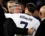 Ferguson: 'Ronaldo hay nhất, Beckham coi trời bằng vung'