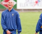 Ronaldo đấu khẩu với Romario về World Cup