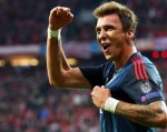 Bayern cân bằng kỷ lục của Barca