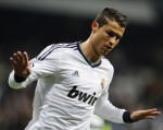 Figo lo Real đi xuống vì phụ thuộc Ronaldo