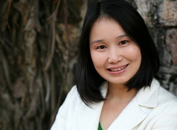 Nhà văn Nguyễn Hòa Bình.