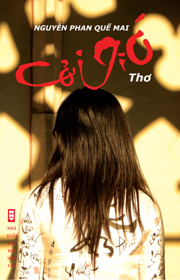 Bìa cuốn thơ của Nguyễn Phan Quế Mai.