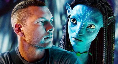 Sam Worthington (trái) và Zoe Saldana trong Avatar - Ảnh: Reuters