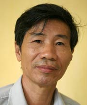 Nhà văn Trần Văn Tuấn