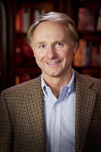 Nhà văn Dan Brown. Ảnh: WEN.