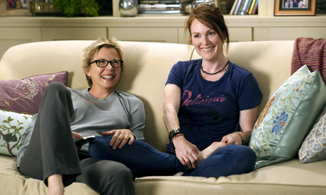 Annette Bening và Julianne Moore trong phim The Kids Are All Right