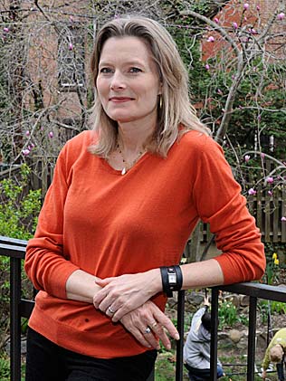 Nhà văn Jennifer Egan tại ngôi nhà ở New York. Ảnh: AP.