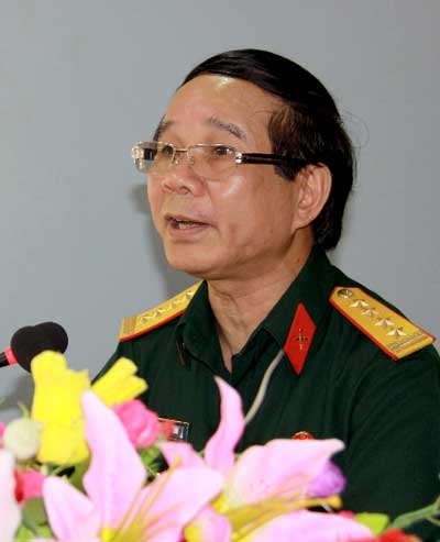 Đại tá - nhà văn Ngô Vĩnh Bình.
