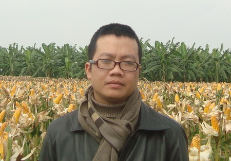 Nhà văn Uông Triều